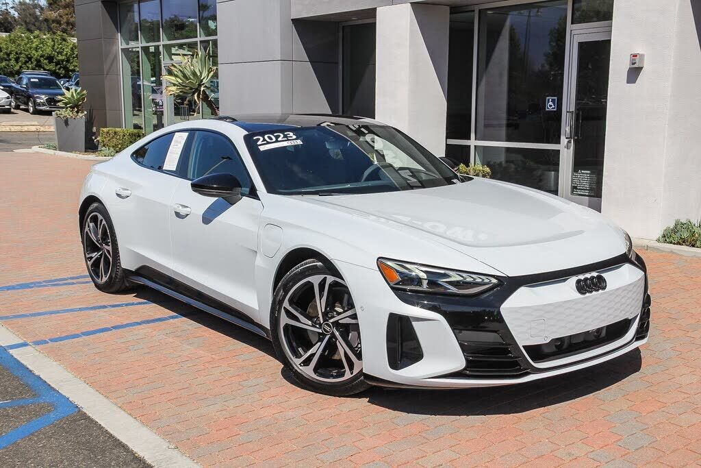 2023 AUDI e-tron GT