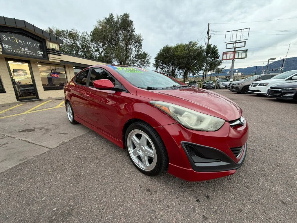 2016 HYUNDAI Elantra