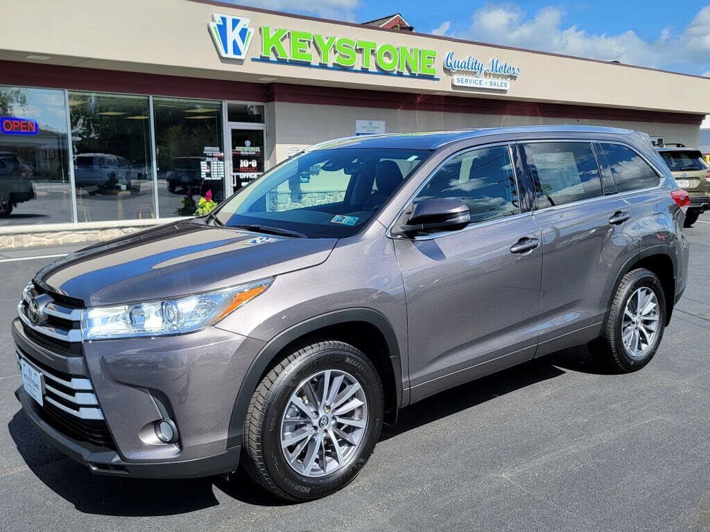 2017 TOYOTA Highlander
