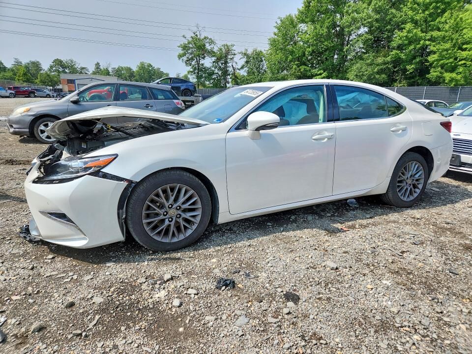 2018 LEXUS ES