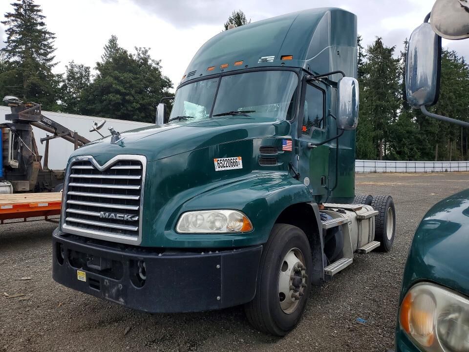 2018 MACK CXU