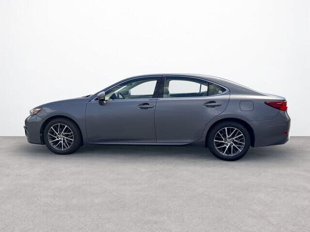 2016 Lexus ES