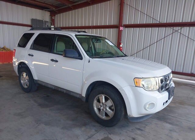 2011 FORD Escape
