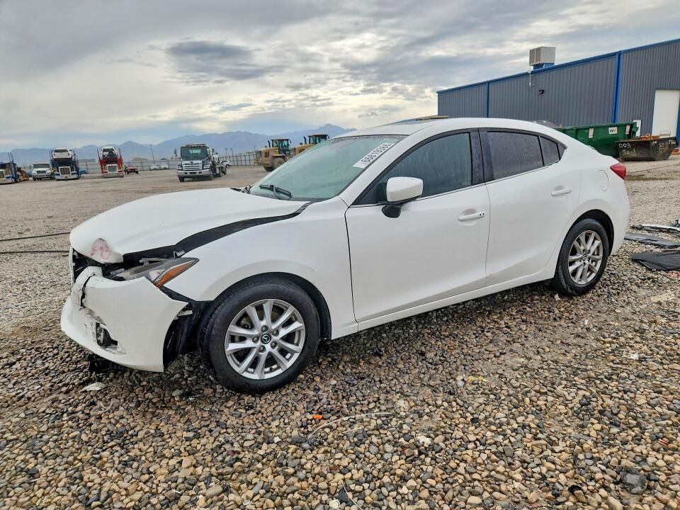 2016 MAZDA Mazda3