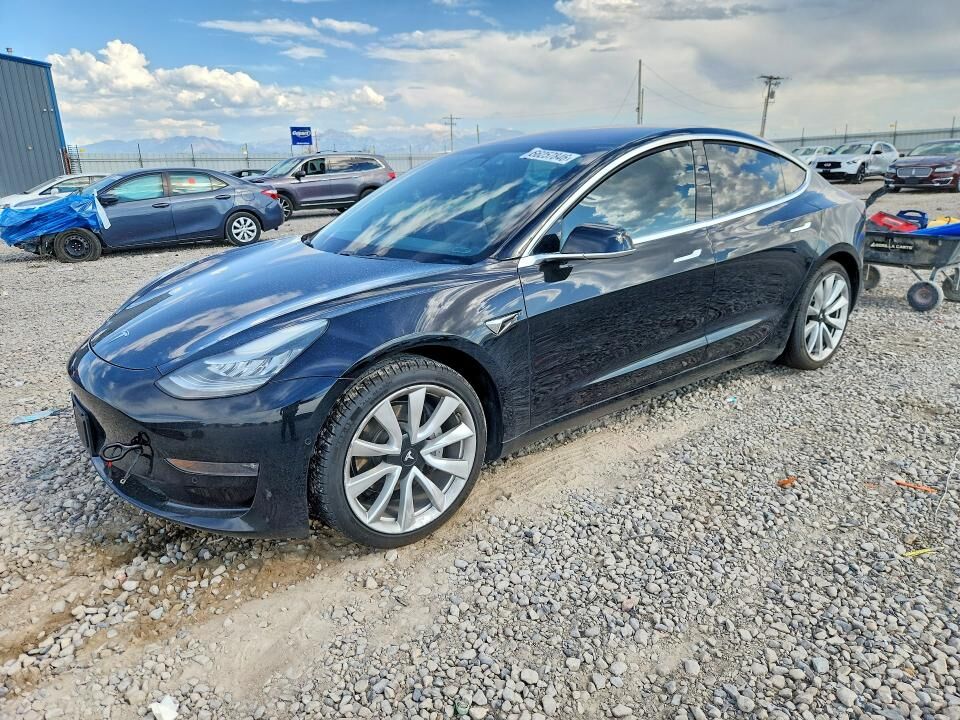 2018 TESLA Model 3
