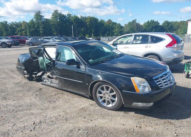 2010 CADILLAC DTS
