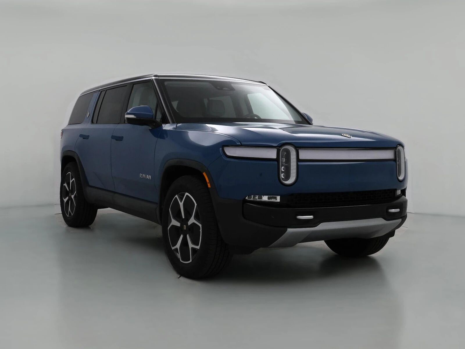 2024 RIVIAN R1S