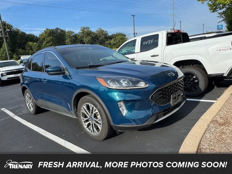 2020 FORD Escape