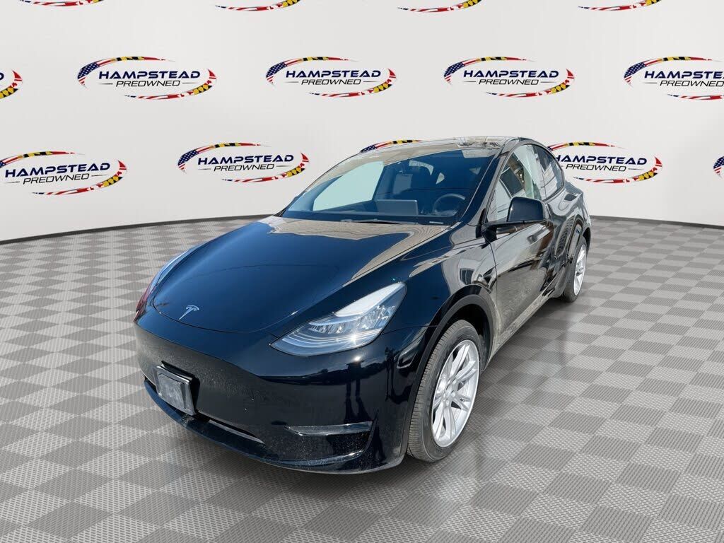2023 TESLA Model Y