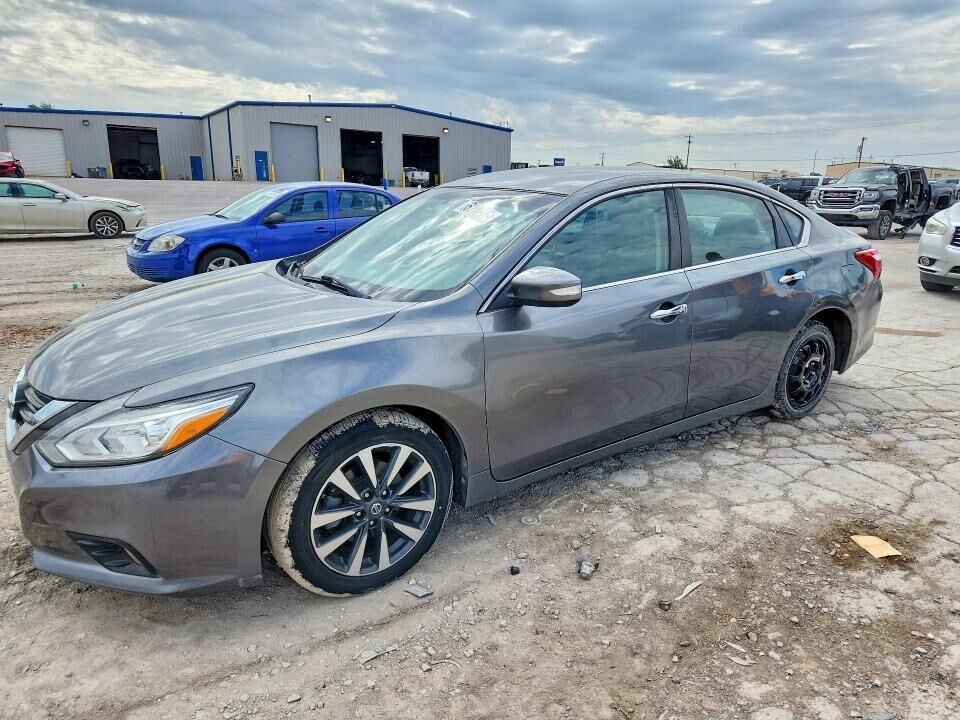 2017 NISSAN Altima