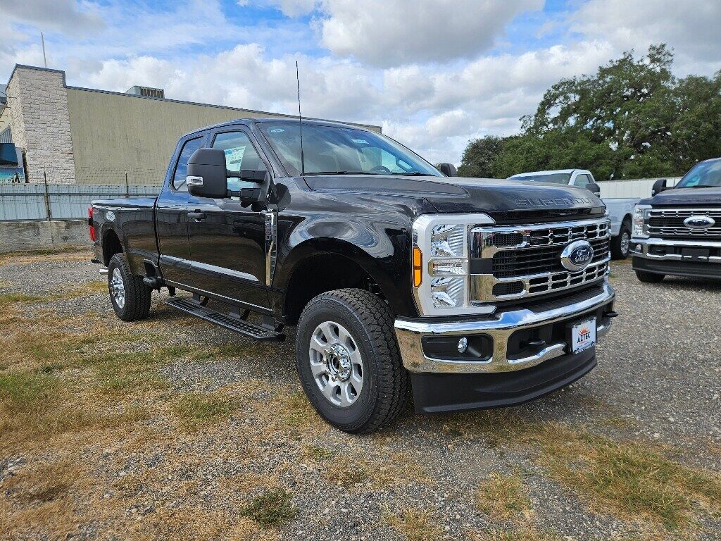 2024 FORD F-350