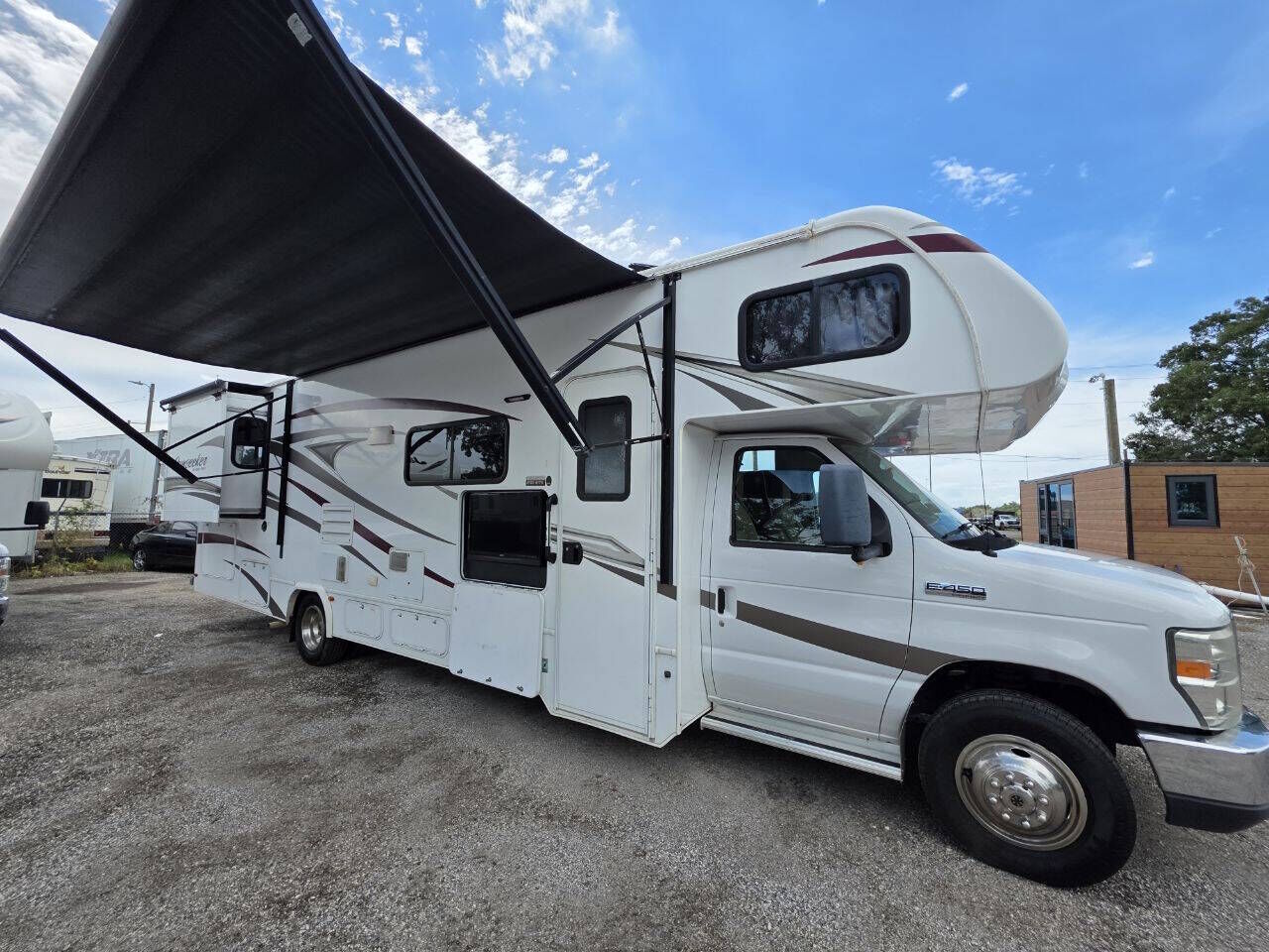 2017 FORD E-450