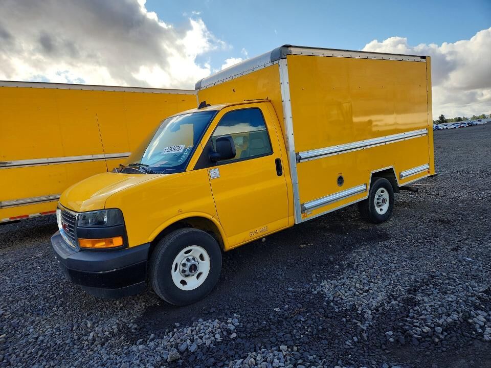 2022 GMC Savana