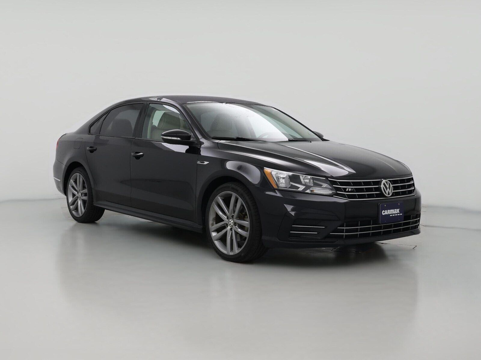 2018 VOLKSWAGEN Passat