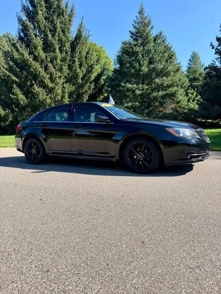 2013 CHRYSLER 200