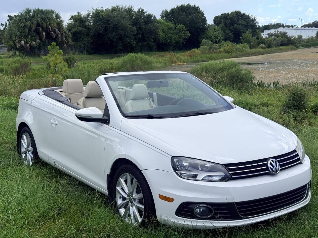 2013 VOLKSWAGEN Eos