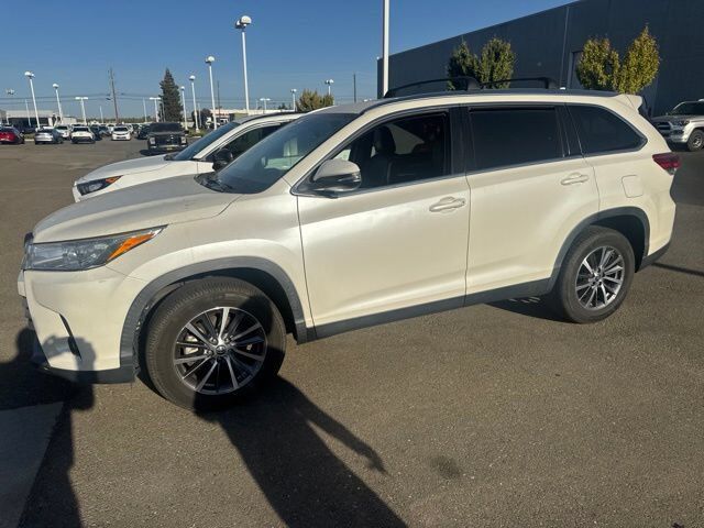 2019 TOYOTA Highlander