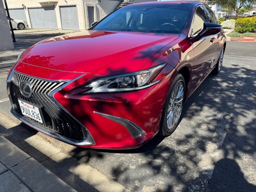 2019 Lexus ES