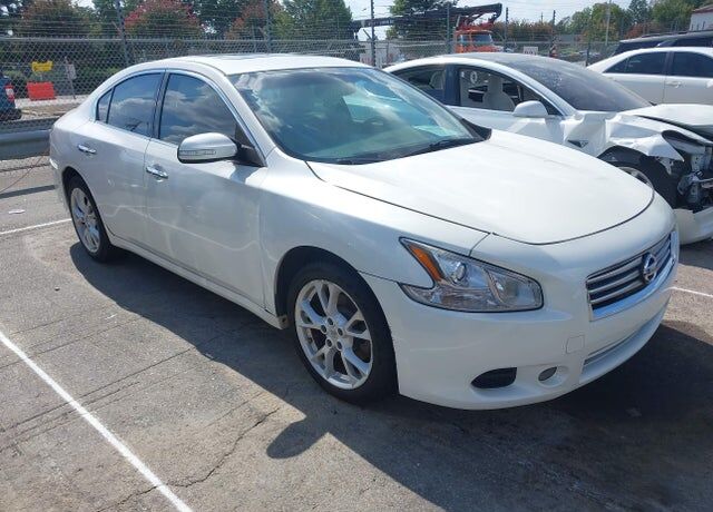 2012 NISSAN Maxima
