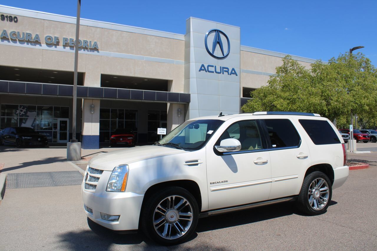 2013 CADILLAC Escalade