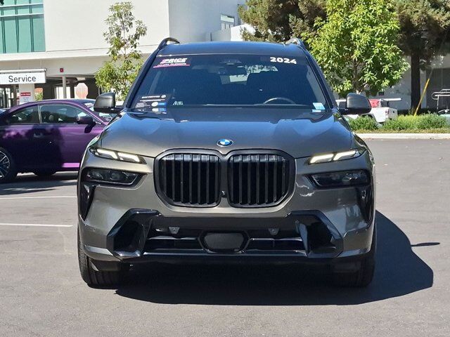 2024 BMW X7