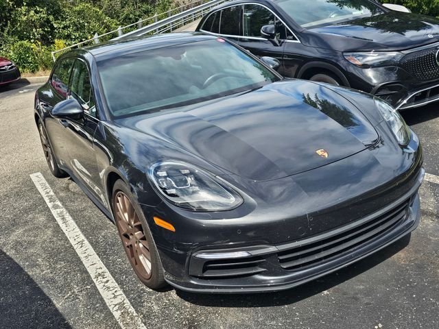 2018 PORSCHE Panamera