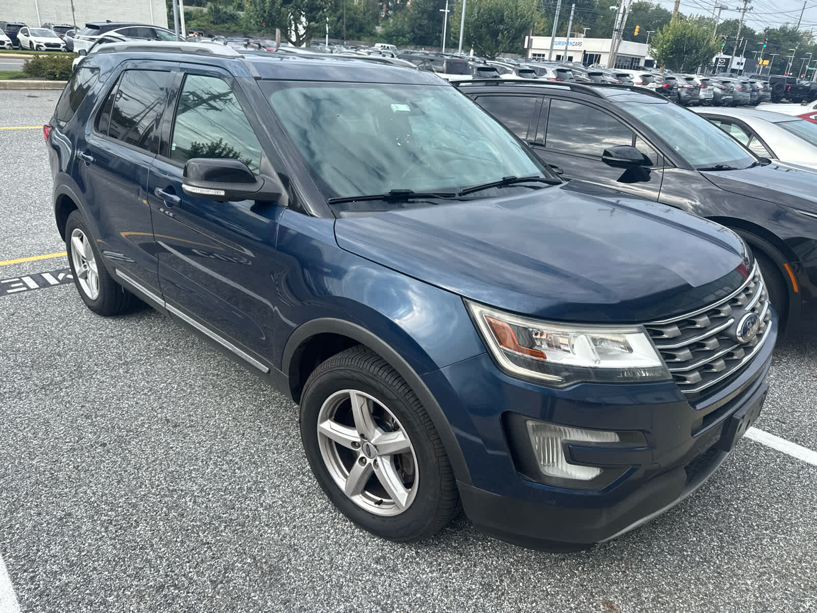 2017 FORD Explorer