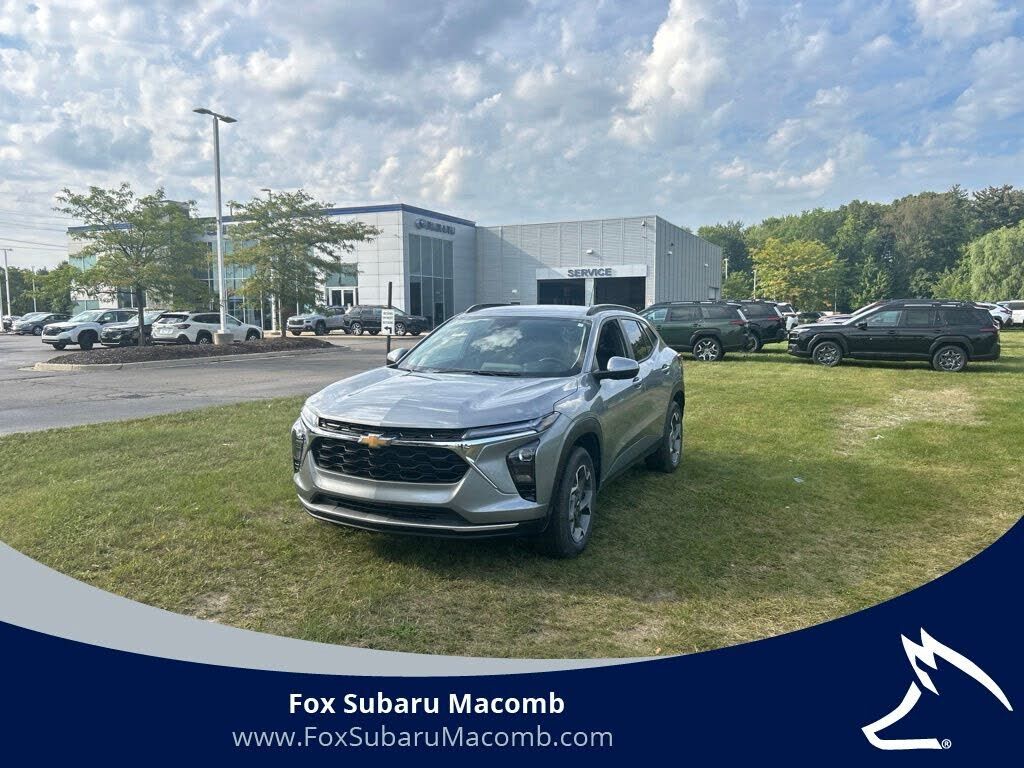 2025 CHEVROLET Trax