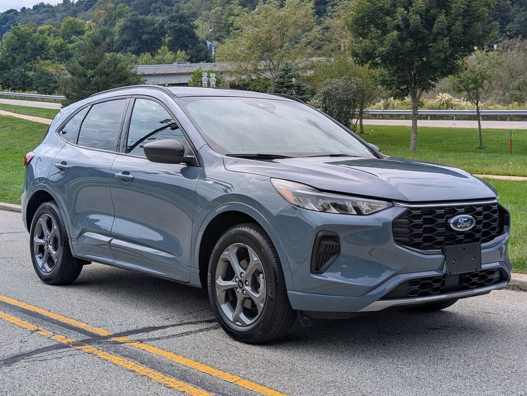 2024 FORD Escape