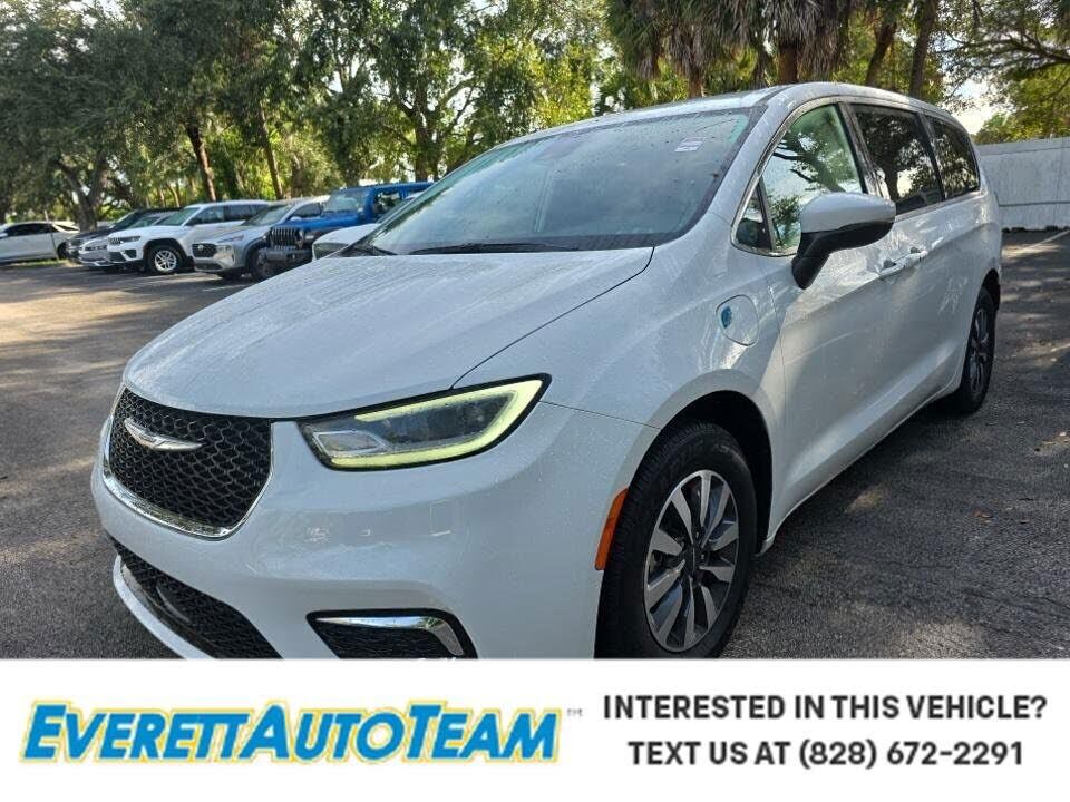 2023 CHRYSLER Pacifica