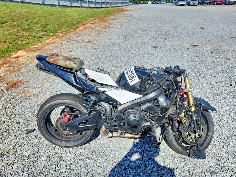 2004 HONDA CB