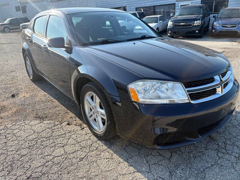 2012 DODGE Avenger