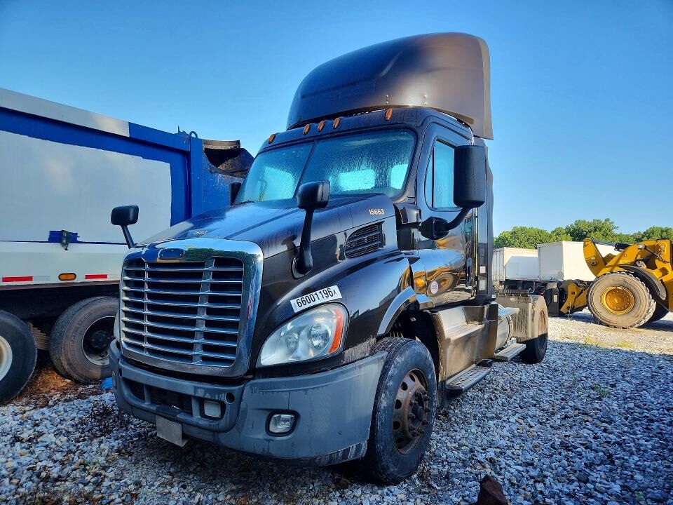 2017 FREIGHTLINER Cascadia