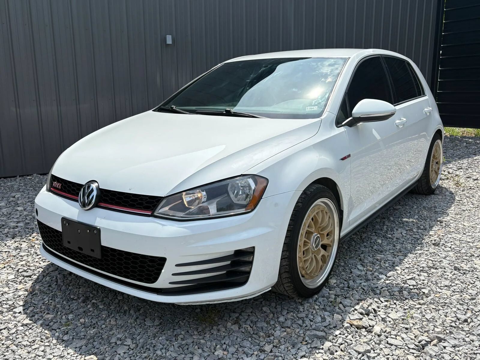 2016 VOLKSWAGEN Golf GTI