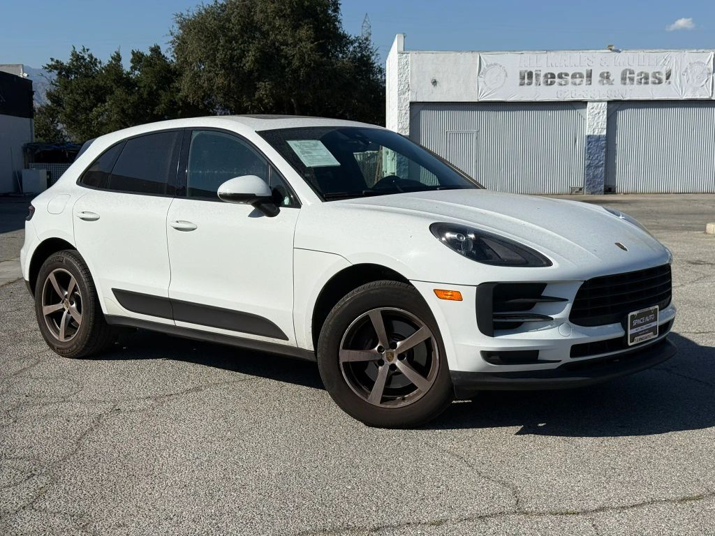 2020 PORSCHE Macan