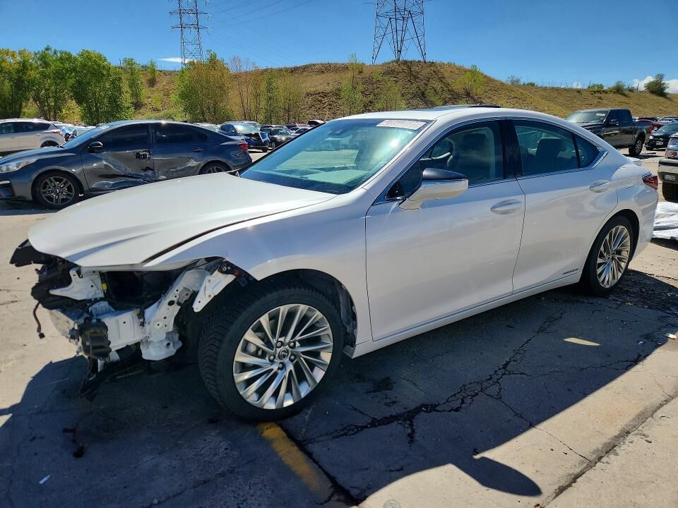 2021 LEXUS ES