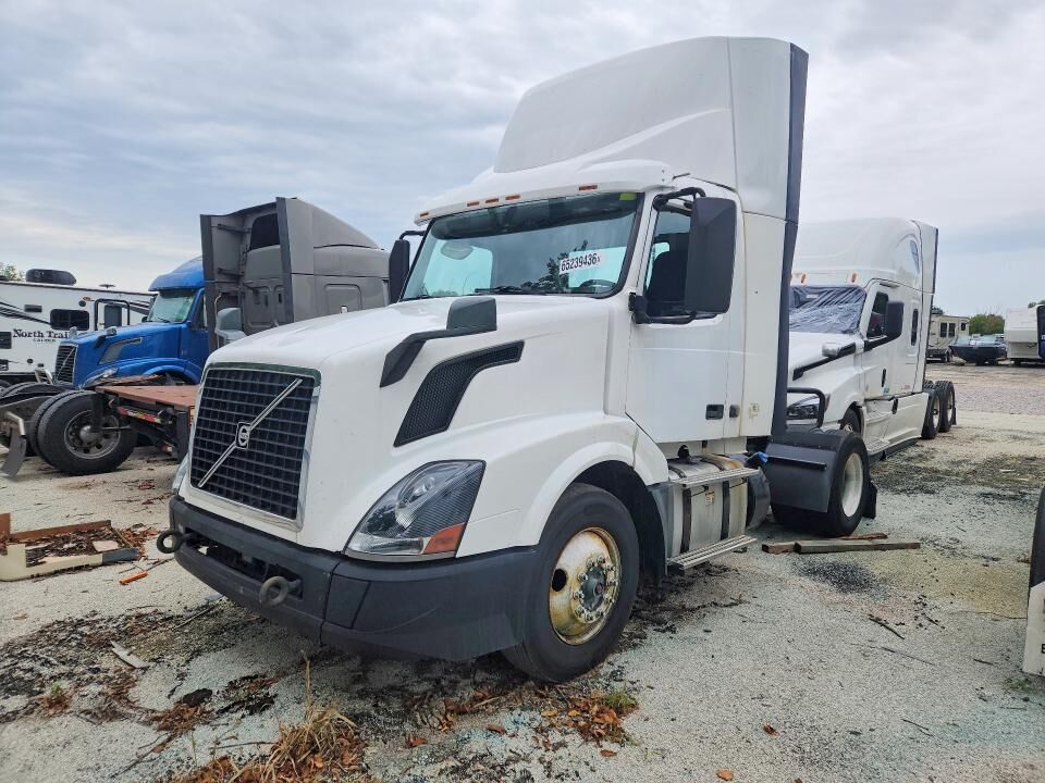 2018 VOLVO TRUCK VNL