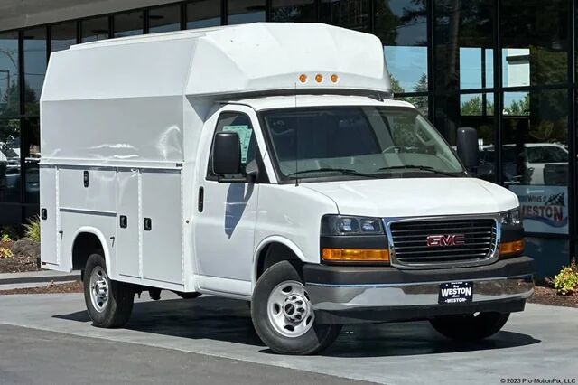 2025 GMC Savana