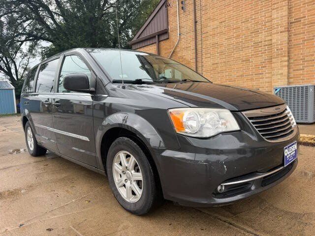 2012 CHRYSLER Town and Country