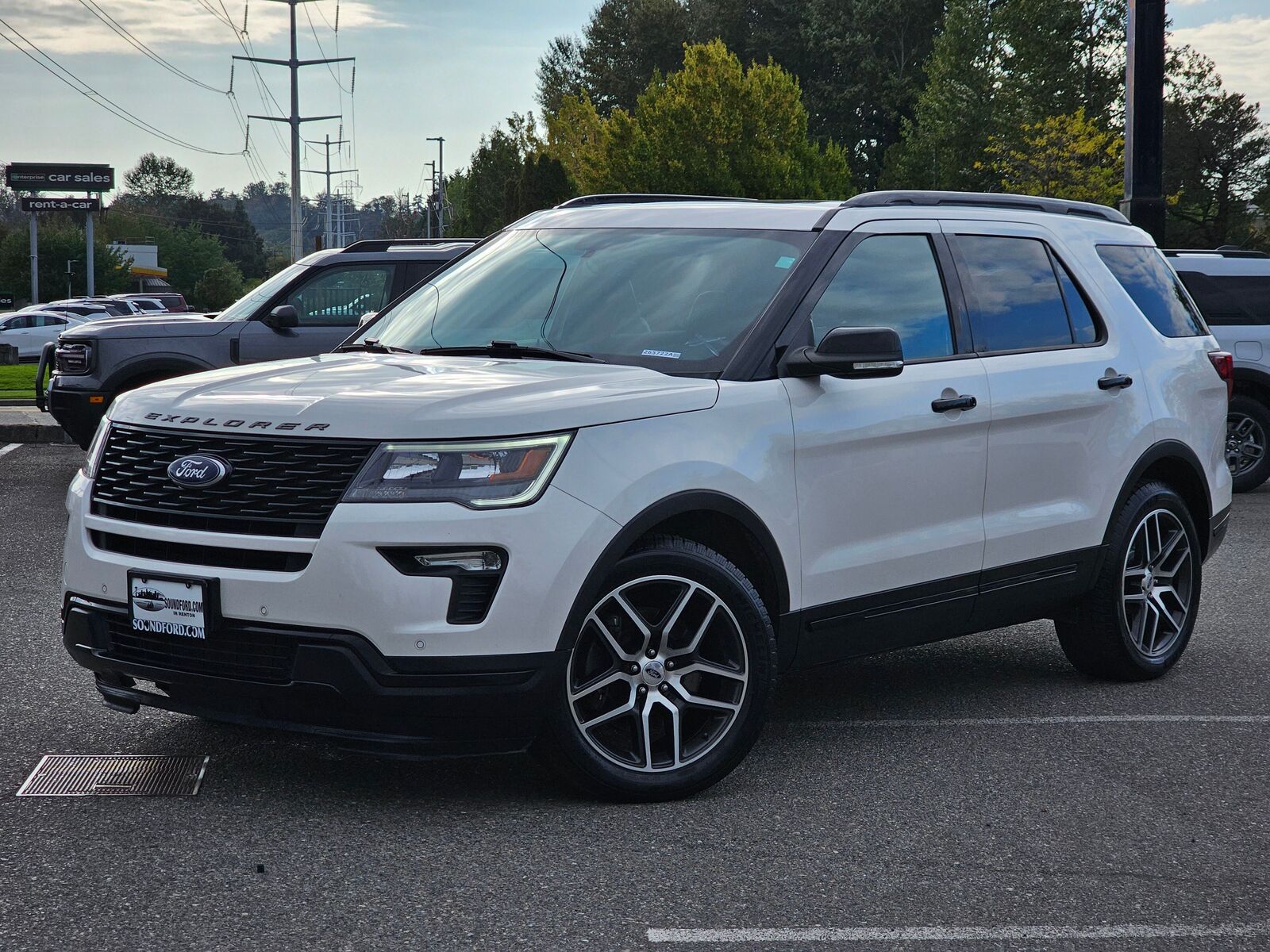 2018 FORD Explorer