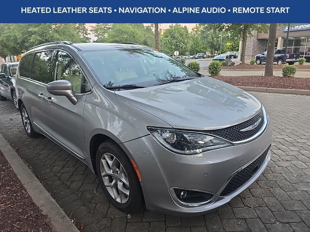 2019 CHRYSLER Pacifica