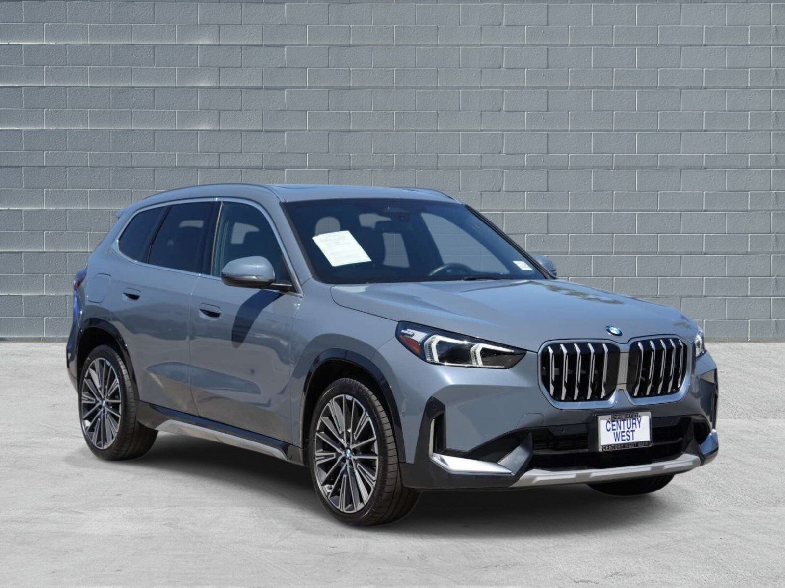 2025 BMW X1