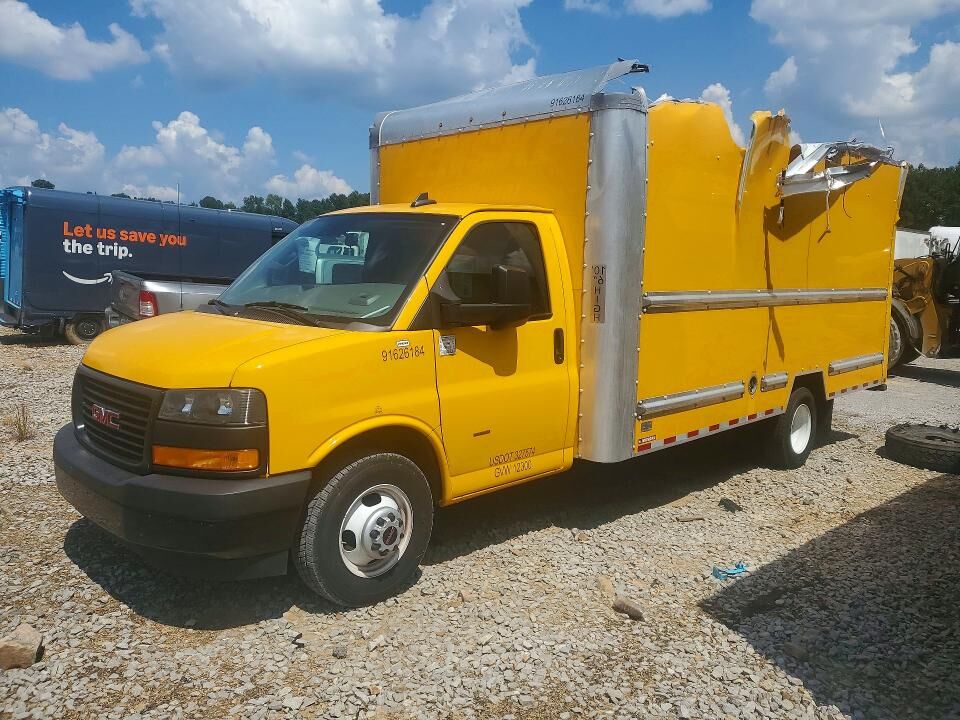 2022 GMC Savana