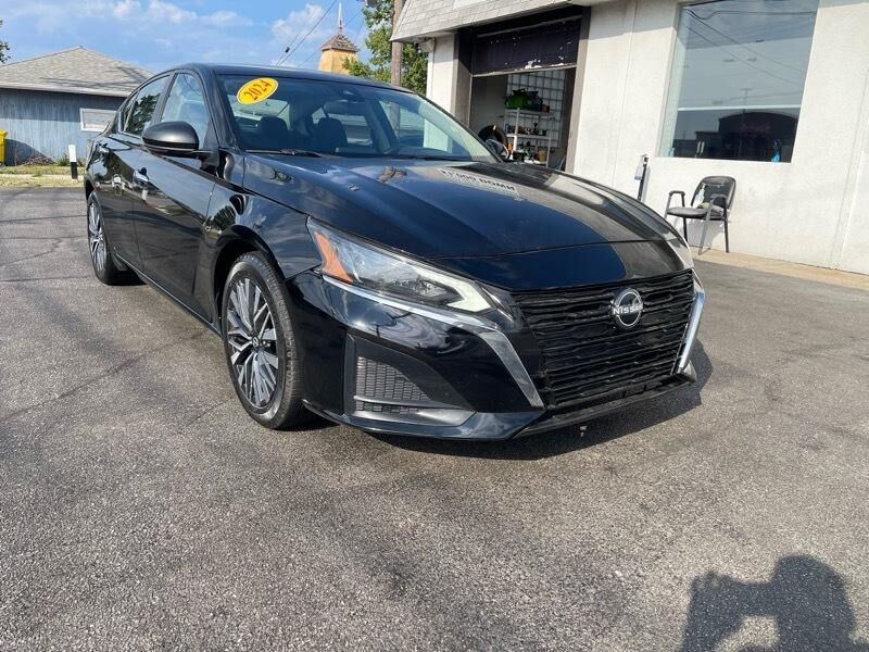 2024 NISSAN Altima