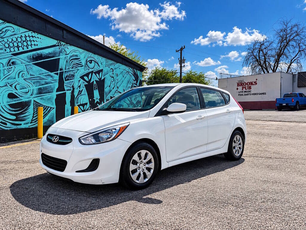 2017 HYUNDAI Accent
