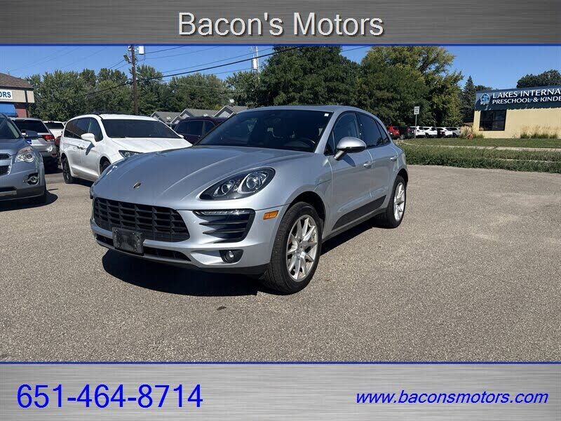 2018 PORSCHE Macan