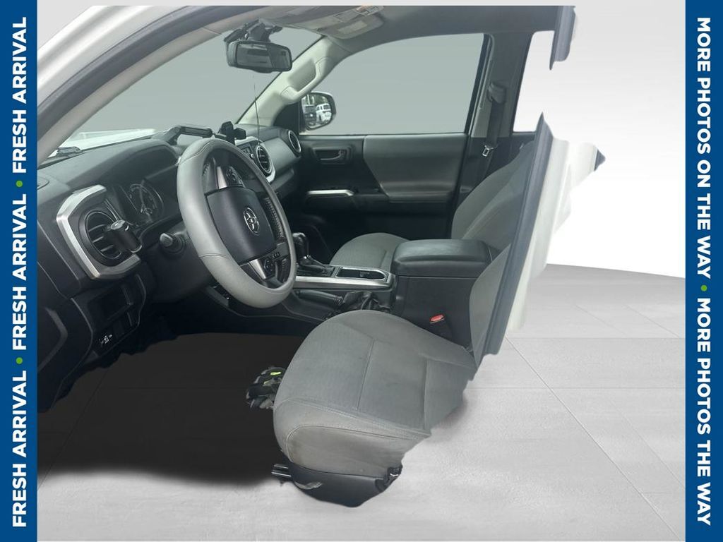 2017 TOYOTA Tacoma