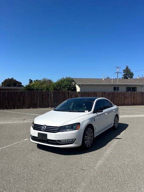 2015 VOLKSWAGEN Passat