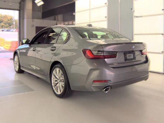 2023 BMW 330i