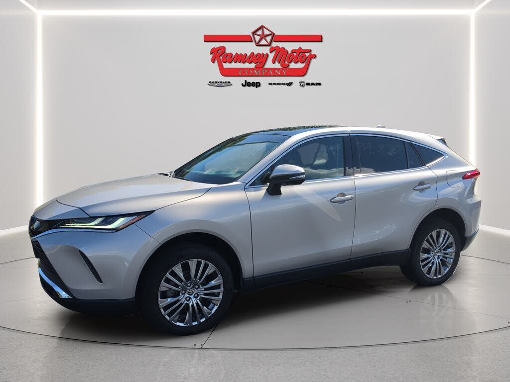 2024 TOYOTA Venza